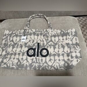 ALO Yoga Tote Bag